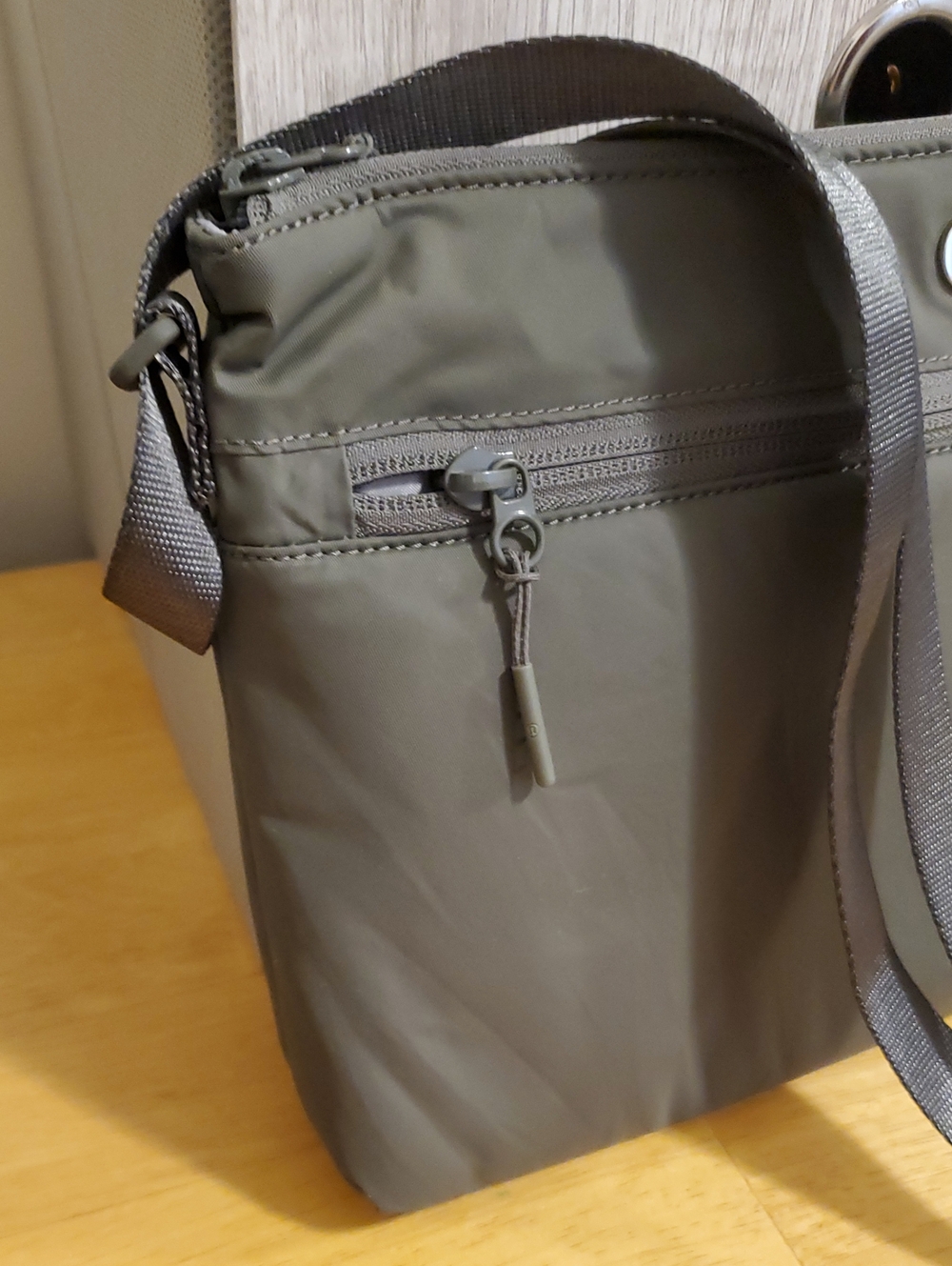 Lululemon Crossbody Bag from New Parent Backpack Set, 3L, Grey Sage Green - Picture 3 of 9